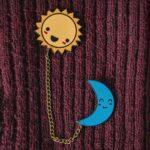 پین زنجیردار Sun & Moon4