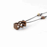 گردنبندتراش دست چوب گردو (مکعب مستطیل فضایی)