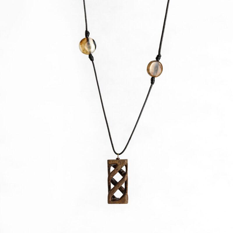 گردنبندتراش دست چوب گردو (مکعب مستطیل فضایی) - Image 2