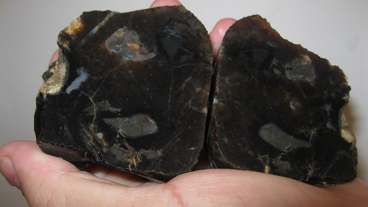 سنگ عقیق سیاه