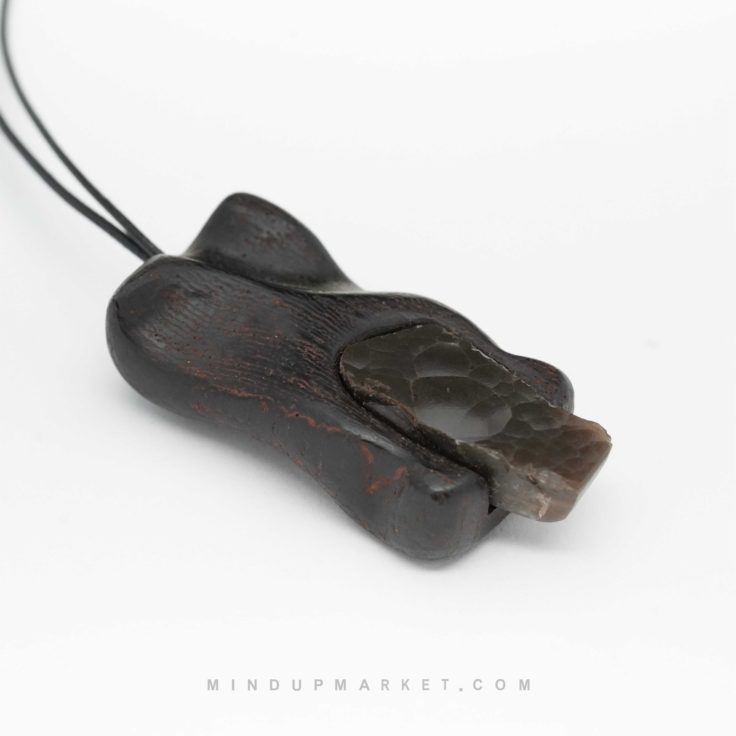 18 گردنبند صخره تاریک - Image 1