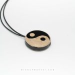 گردنبند سپید و سیاه