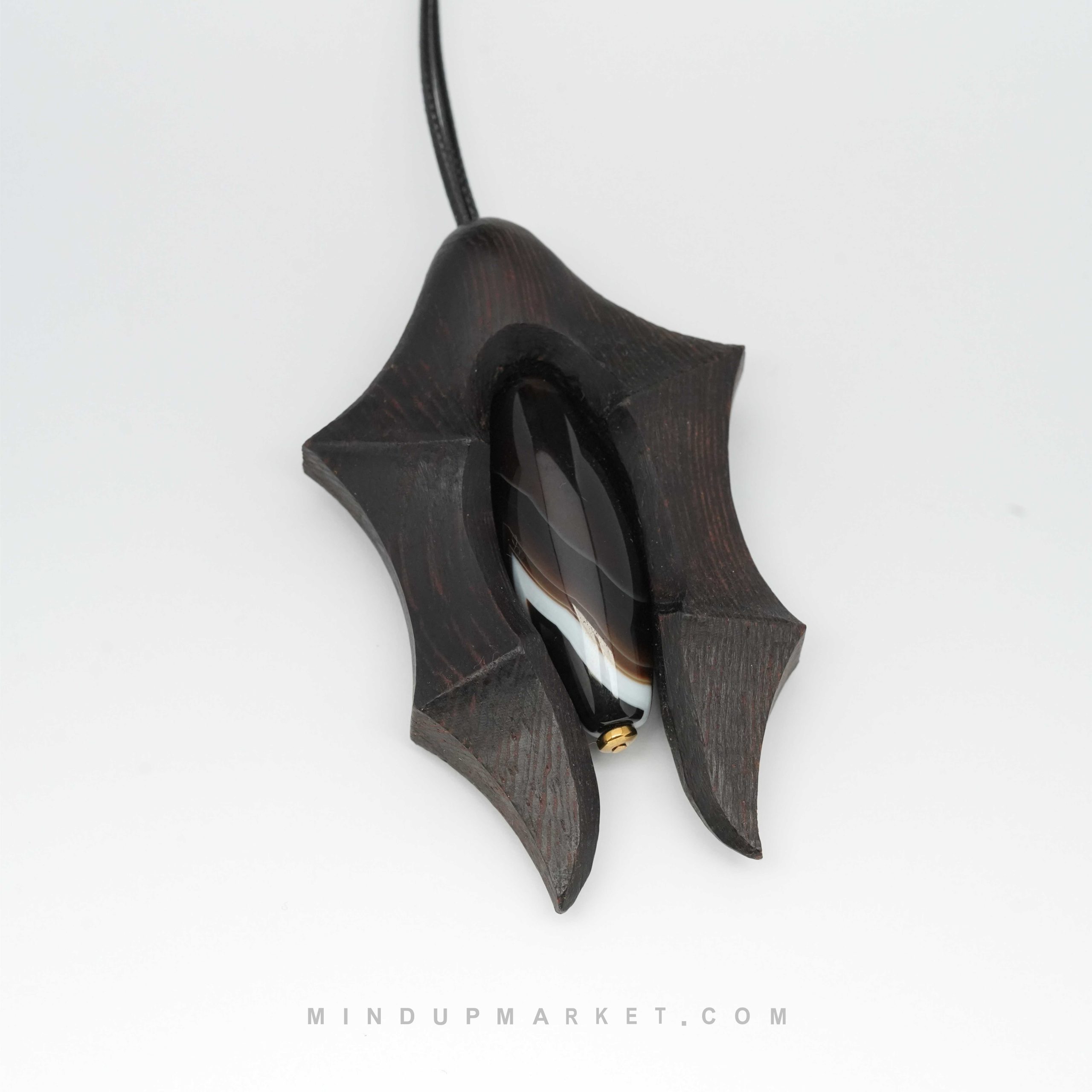 28 گردنبند شوالیه - Image 1