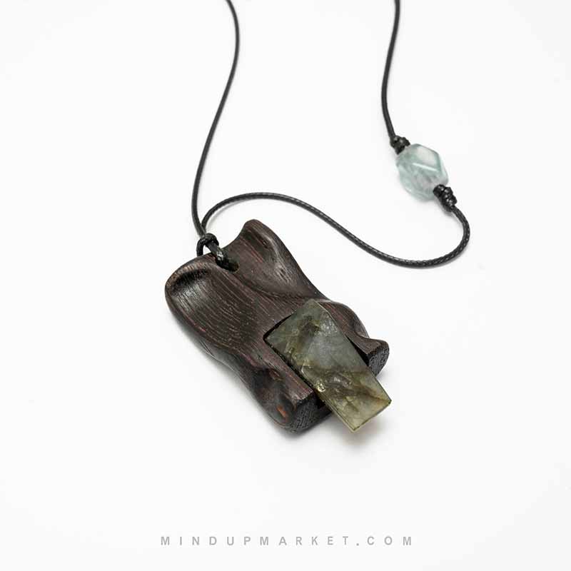 گردنبند سنگی لابرادور گردنبند سنگی لابرادور