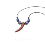 گردنبند سنگی {ر}