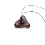 گردنبند سنگی مثلث ناممکن