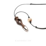 گردنبند مَشکی