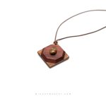 گردنبند مربع