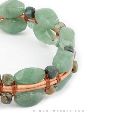 دستبند طبیعت‌محور با سنگ‌های سبزرنگ طبیعی